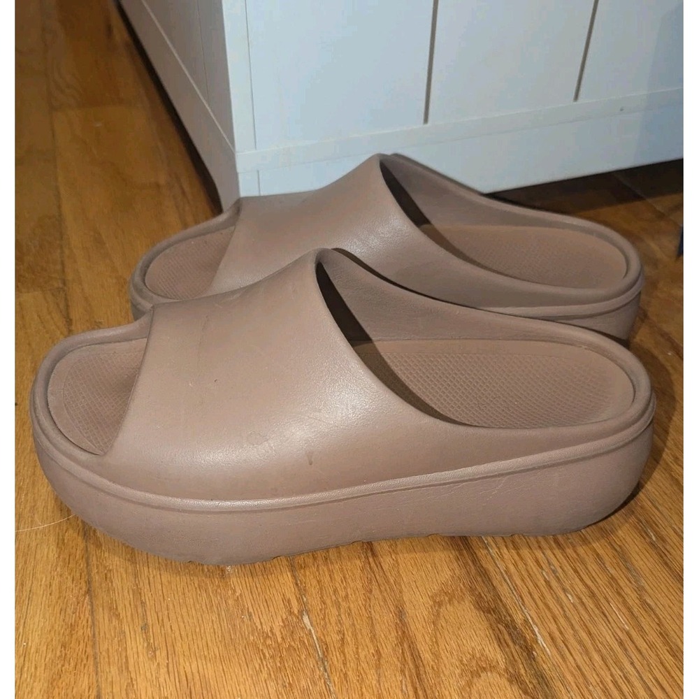 Chunky Platform Slides Taupe Minimalist Y2K Cloud Sandals Womens Size 8 Calia